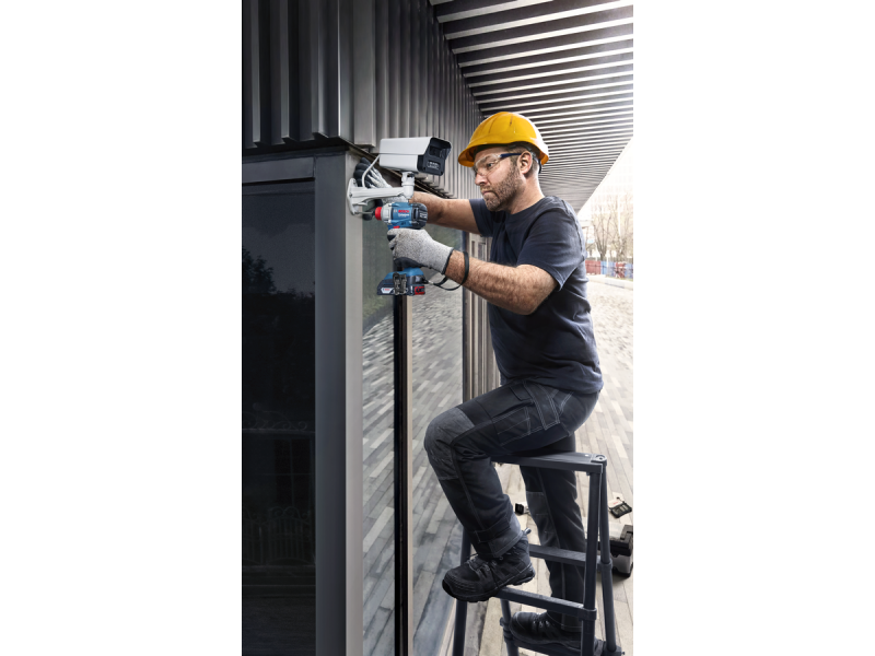 Akumulatorski udarni vijačnik Bosch GDX 18V-285 v L-BOXX, 06019N2100